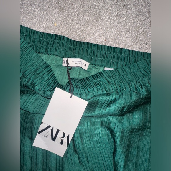 Zara Pleated Green Trousers NWT - Picture 3 of 10